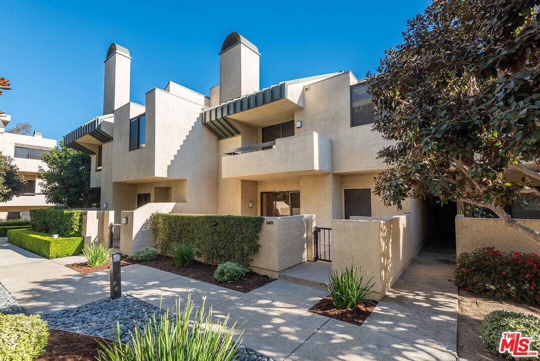 Foto principal - 2471 Century Hill