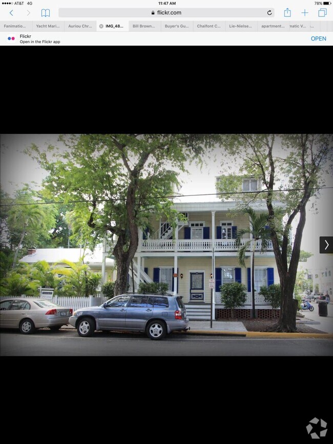Building Photo - 400 Simonton St
