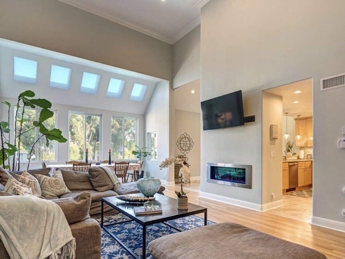 4050 Via Dolce Unit 341, Marina Del Rey, CA 90292 Condo for Rent in