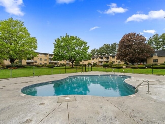 Foto del edificio - 48 Bigelow Ave