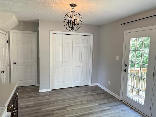 Foto del edificio - 3111 Holly Brook Cir
