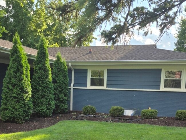 Building Photo - 1508 Evergreen Terrace