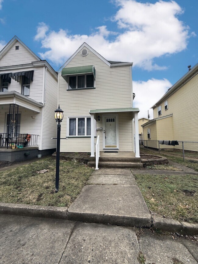 frente de la casa - 1109 Garfield St