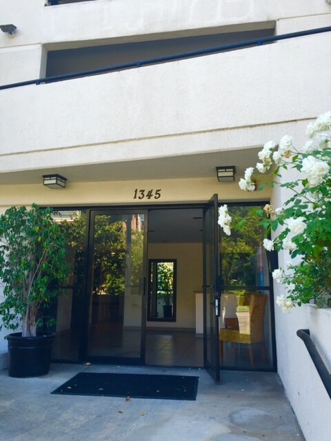 Building Photo - 1345 S Beverly Glen Blvd