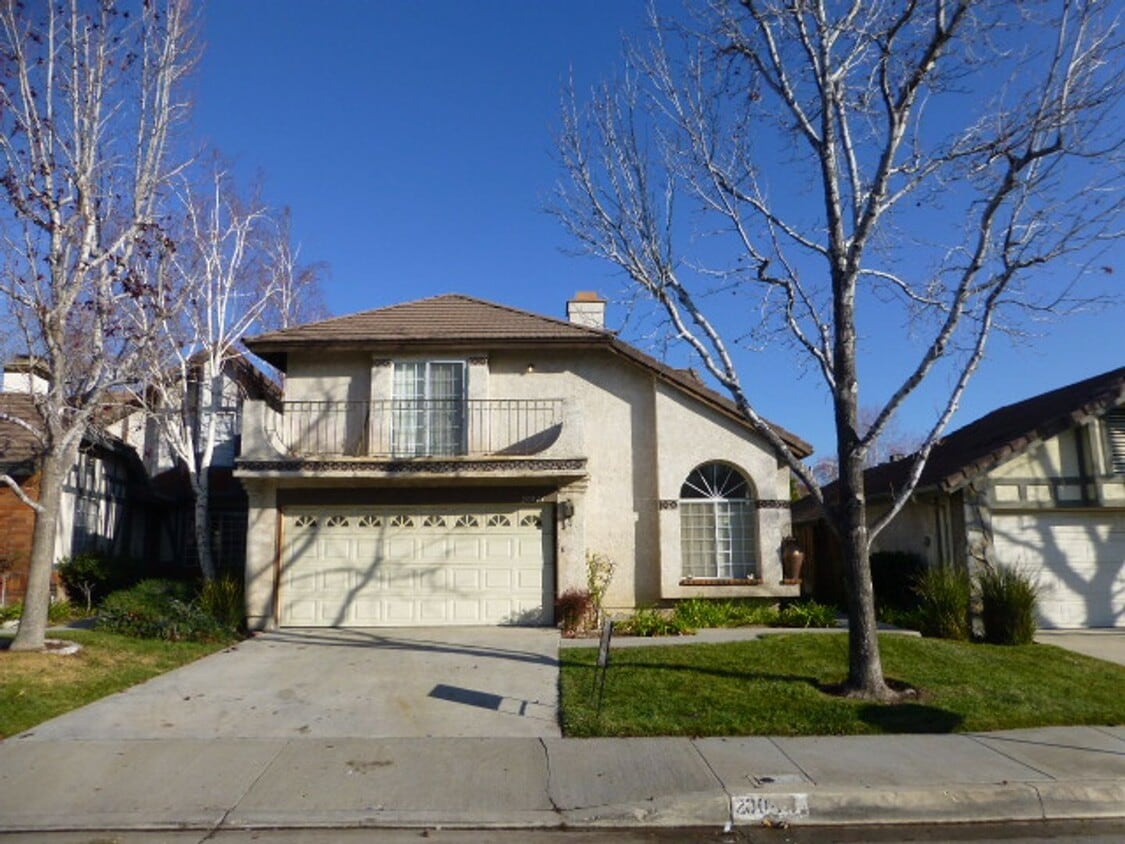 Foto principal - COMING SOON! 3 Bedroom Home for Rent in Ca...
