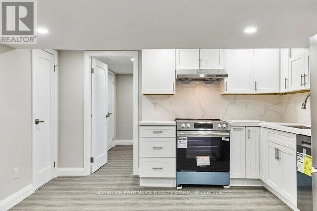 Photo du bâtiment - 79 Strathavon Dr