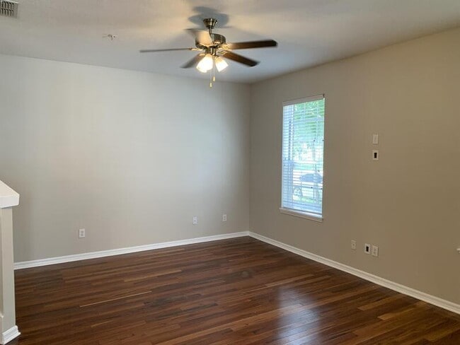 Building Photo - 10371 Lake District Ln
