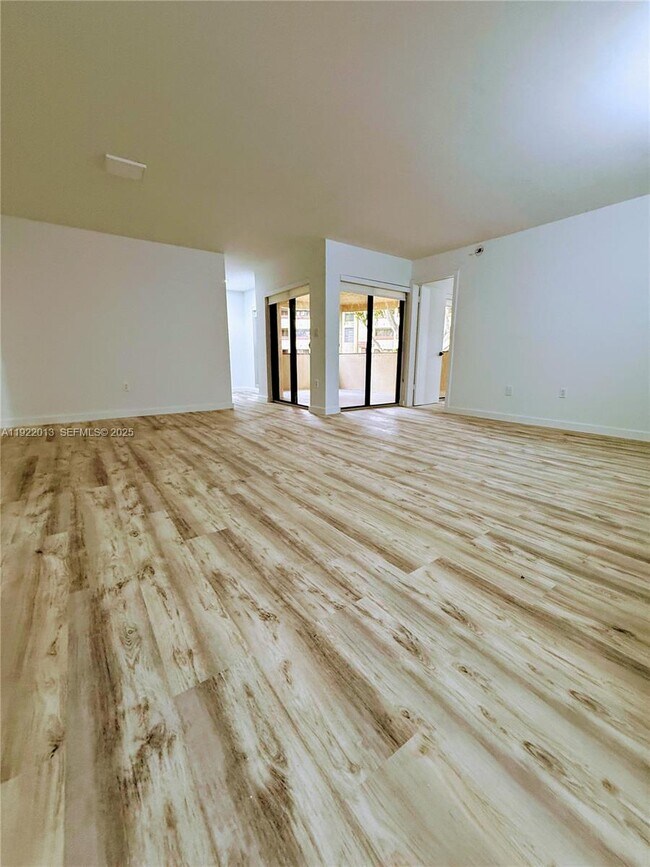 Foto del edificio - 8830 SW 123rd Ct