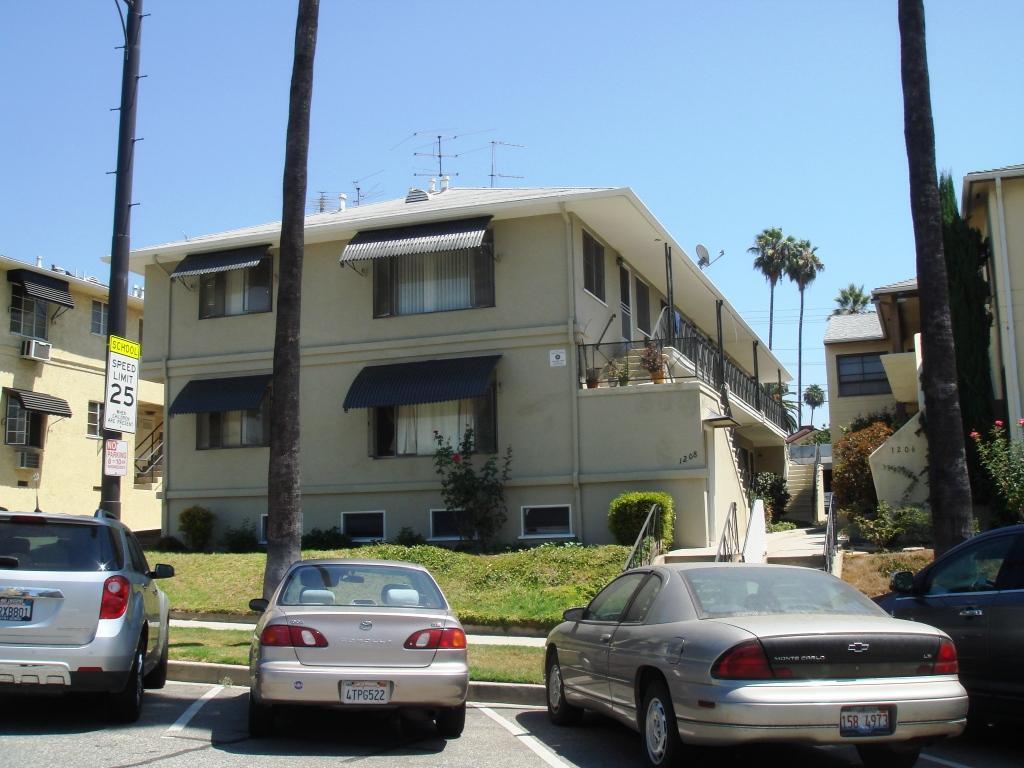 Primary Photo - 1208 N Brand Blvd