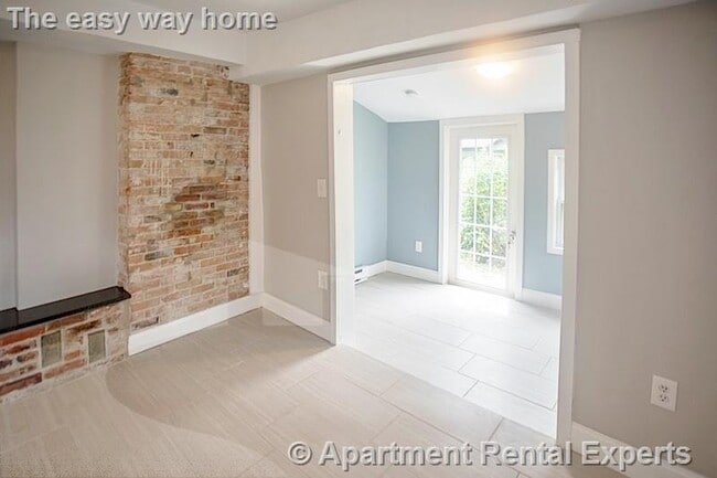 Building Photo - 60 Atherton St