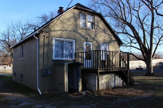 Building Photo - 2229 W 37th Ave