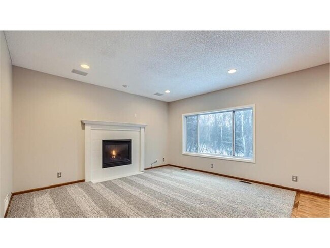 Building Photo - 15855 Kendale Dr