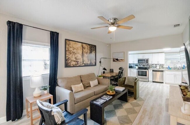 Foto del edificio - 8311 N Newport Ave