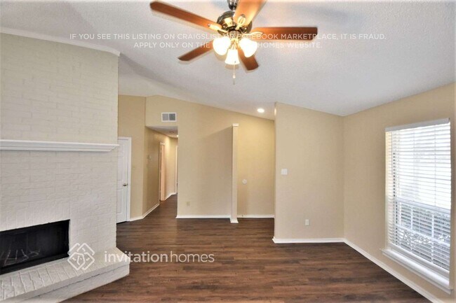 Foto del edificio - 8465 Willow Creek Dr