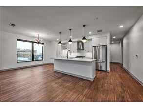 Building Photo - 640 Wisconsin Ave N