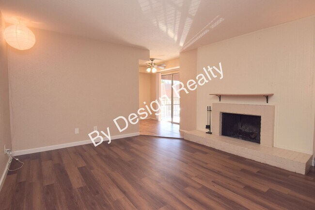 Foto del edificio - The Monaco Condos 2 Bed 1.5 Bath