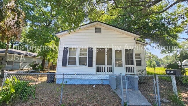 Building Photo - 1341 Franklin St
