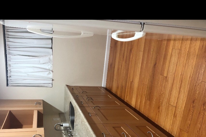 Kitchen - 749 E Montebello Ave