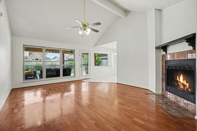 Foto del edificio - 2909 Forest Hills Dr