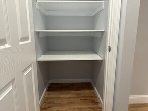 Building Photo - 755 Hart St