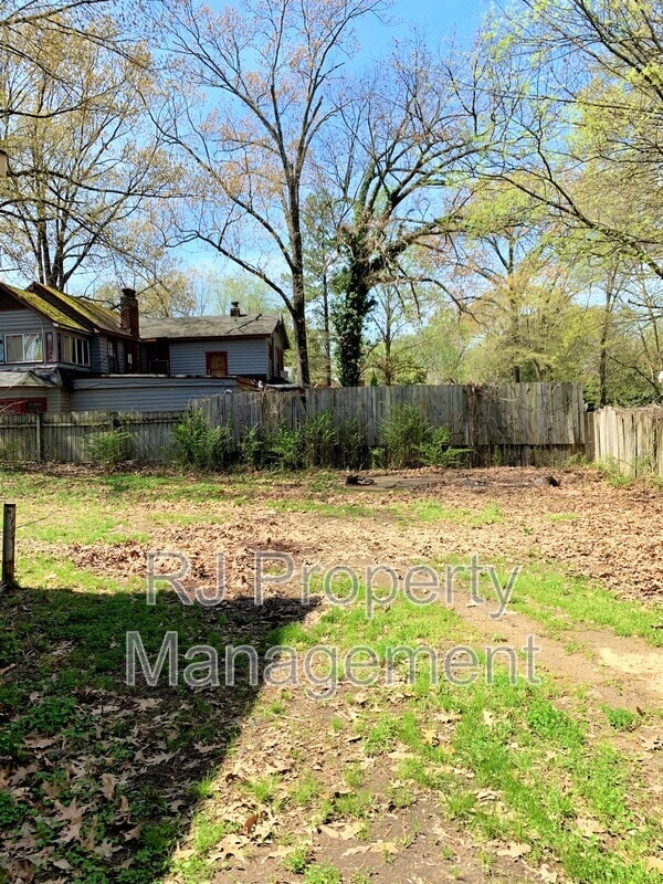 Photo - 673 S Greer St House