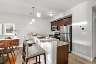 Building Photo - Ashland Woods