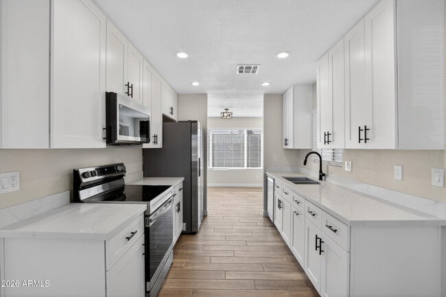 Foto del edificio - 2355 W Waltann Ln