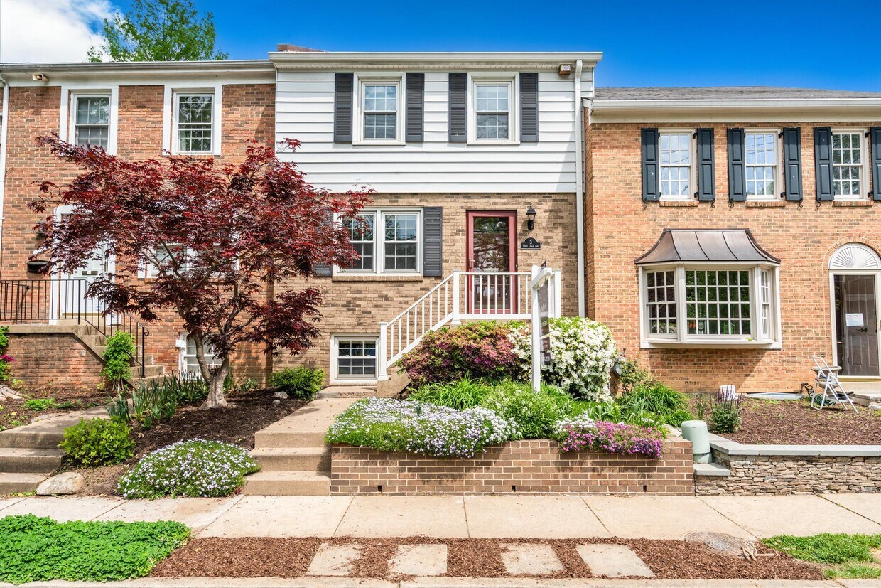 Foto principal - 3 W Luray Ave