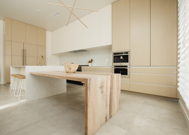 Foto del edificio - 1731 Capitol Ave