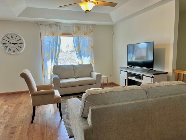 Building Photo - 5105 E Fernwood Dr