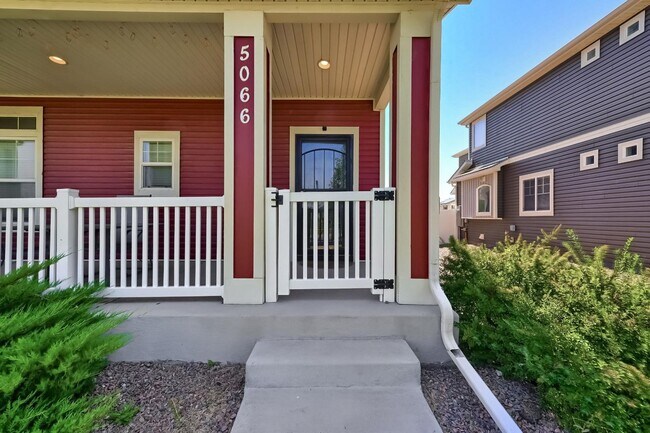 Building Photo - 5 Bedroom single family home in Denver