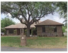 Building Photo - 1102 Sugartree Dr S