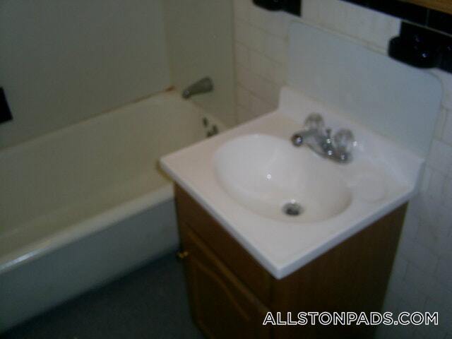 Building Photo - 1375 Commonwealth Ave