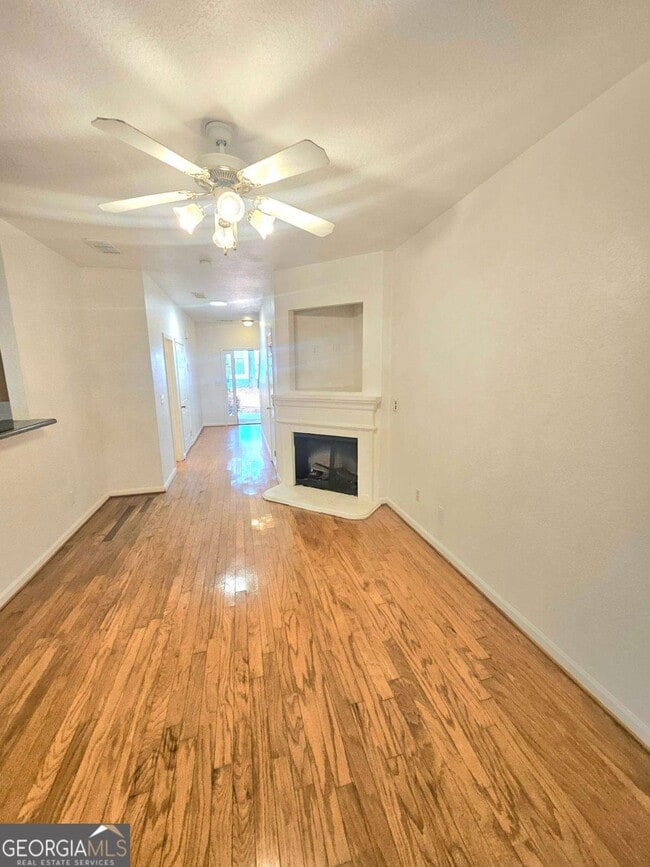 Foto del edificio - 322 Brookview Dr