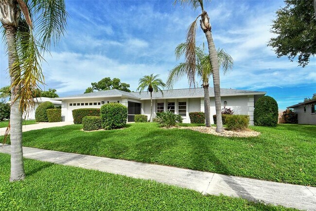 Foto del edificio - 6722 Roxbury Dr