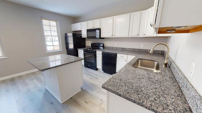 Photo - 2824 Salisbury St Townhome