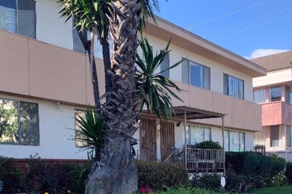Primary Photo - 1755 N Berendo St