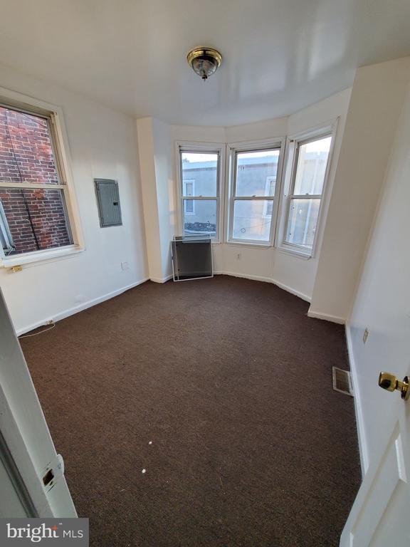 Building Photo - 2606 N 33rd St