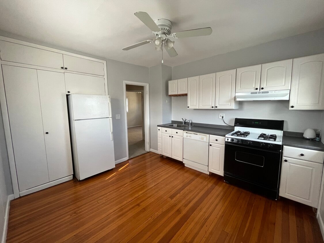 27 Post Pl Unit Second Floor, Harrison, NY 10528 Apartments in