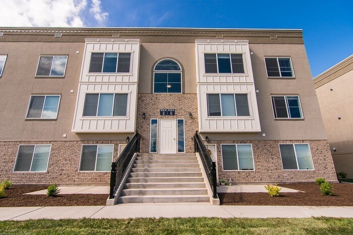 Primary Photo - Amazing 3 Bedroom Condo in American Fork