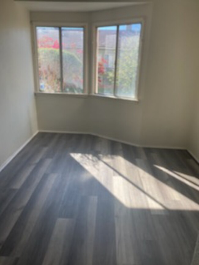Foto del edificio - 1033 W Spruce St