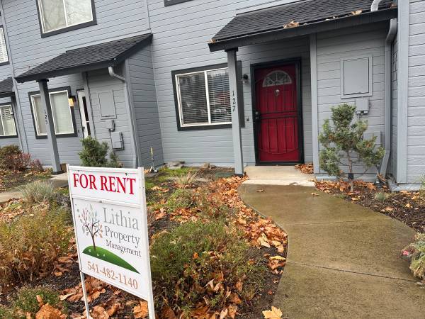 Foto principal - 127 E Hersey St