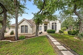 Building Photo - 10700 Hastings Ln
