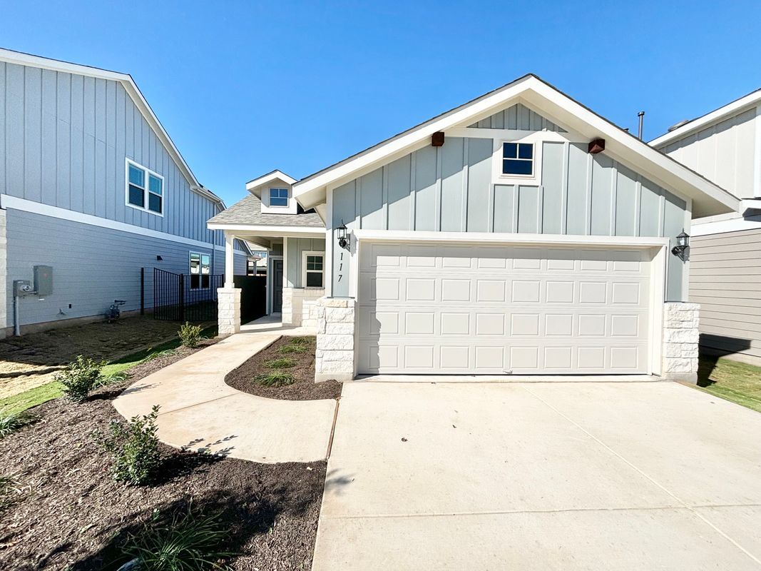 Primary Photo - 117 Redonda Dr