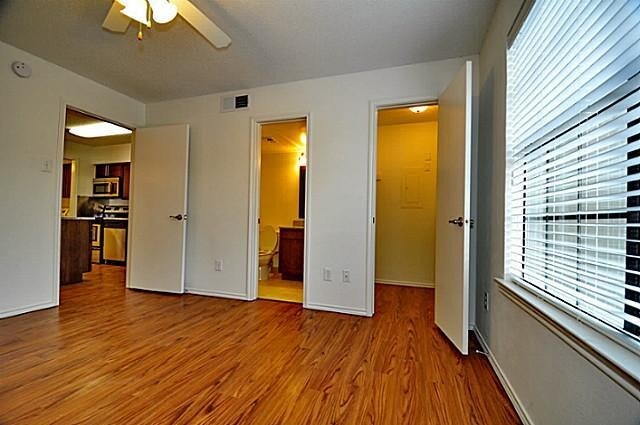 Foto del edificio - 6910 Skillman St