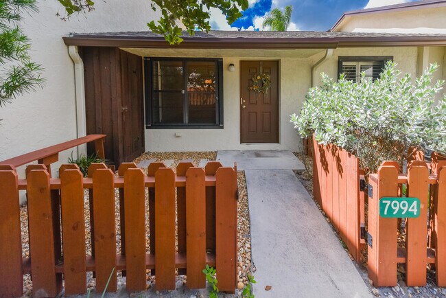 Foto del edificio - 7994 SE Villa Cir