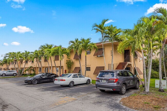 Foto del edificio - 6854 NW 173rd Dr