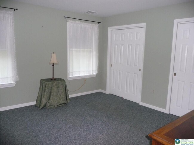 Foto del edificio - 4705 Pheasant Run Ct