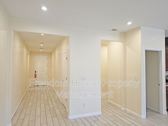 Foto del edificio - 3603 E Polk Ave