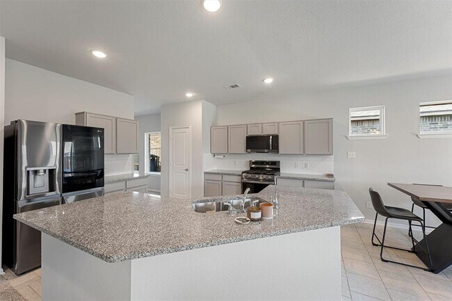 Foto del edificio - 10511 Kings River Dr
